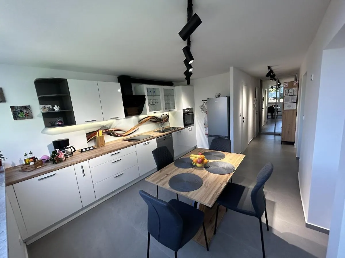 Apartment Toni Lovran